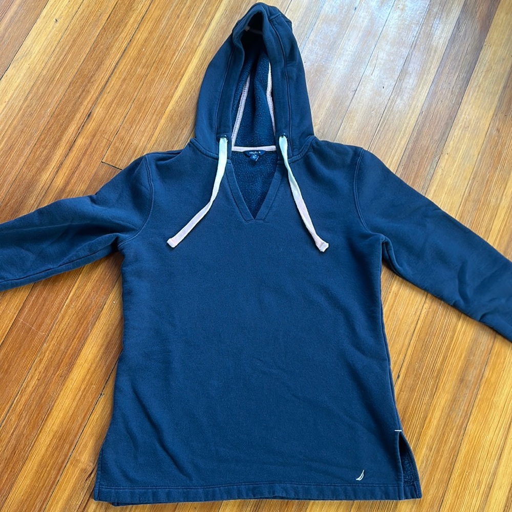 Nautica Hoodie worn once! Xs